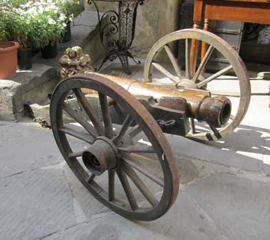 antiquariato: Antico cannone da parata in legno e ferro