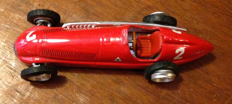 antiquariato: red toy car maserati
