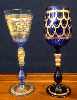 antiquariato: calici di Murano decorati a mano in oro