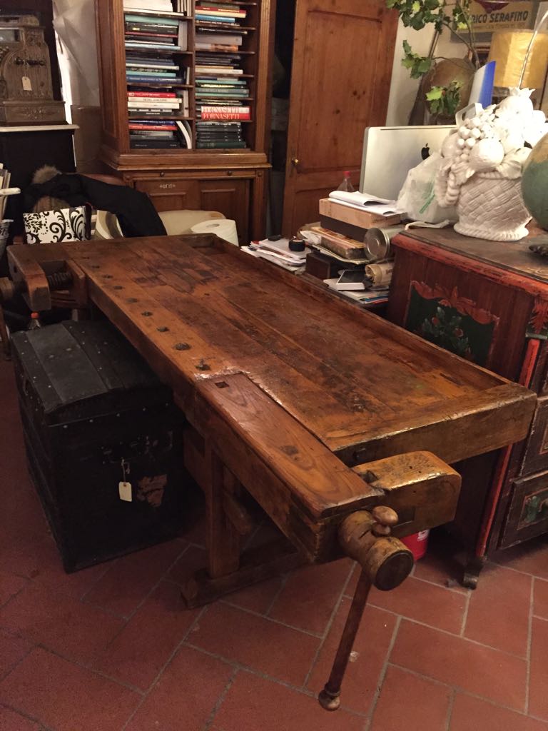 antiquariato: tavolo da falegname