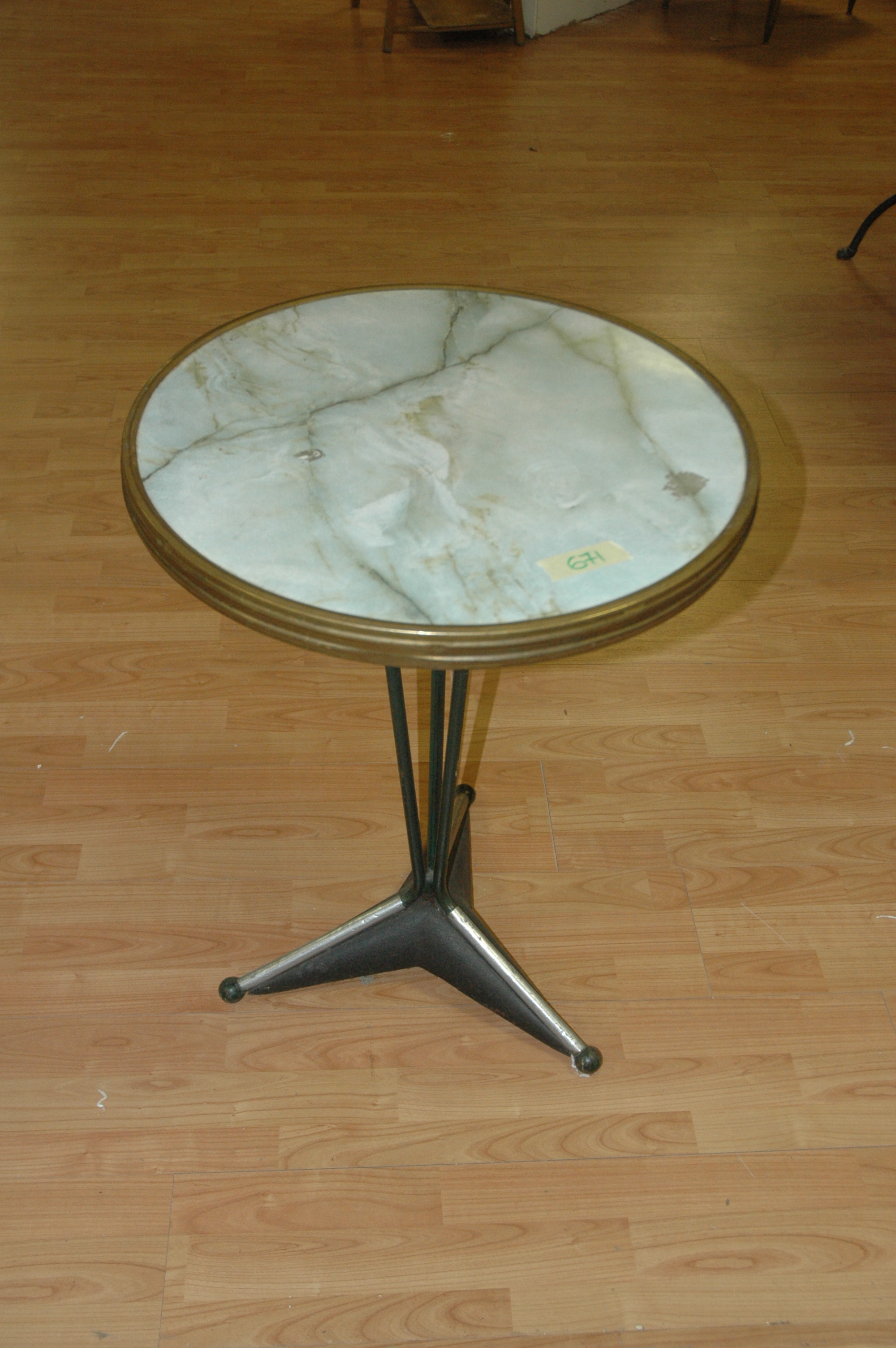 antiquariato: Tavolino con piano in marmo