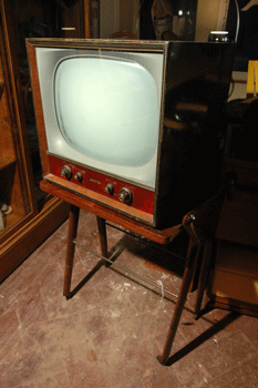 antiquariato: Televisione, con tavolino, ARISTON