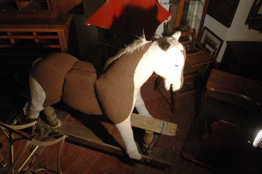 antiquariato: Grande cavallo a dondolo, basculante