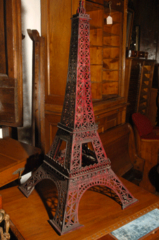 antiquariato: Tour Eiffel in legno
