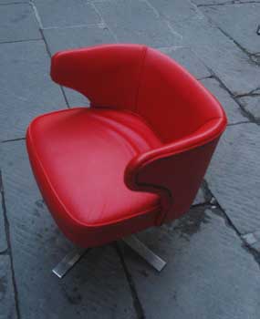 antiquariato: Red chair leather and iron