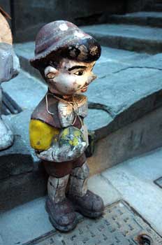 antiquariato: Pinocchio in  cemento