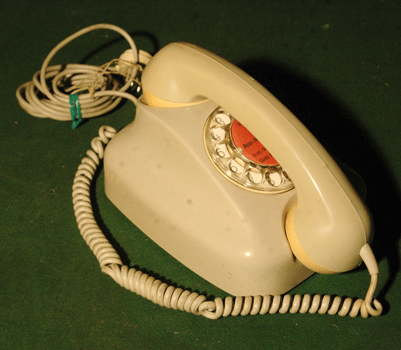 antiquariato: Telefono color panna, bombato, Siemens
