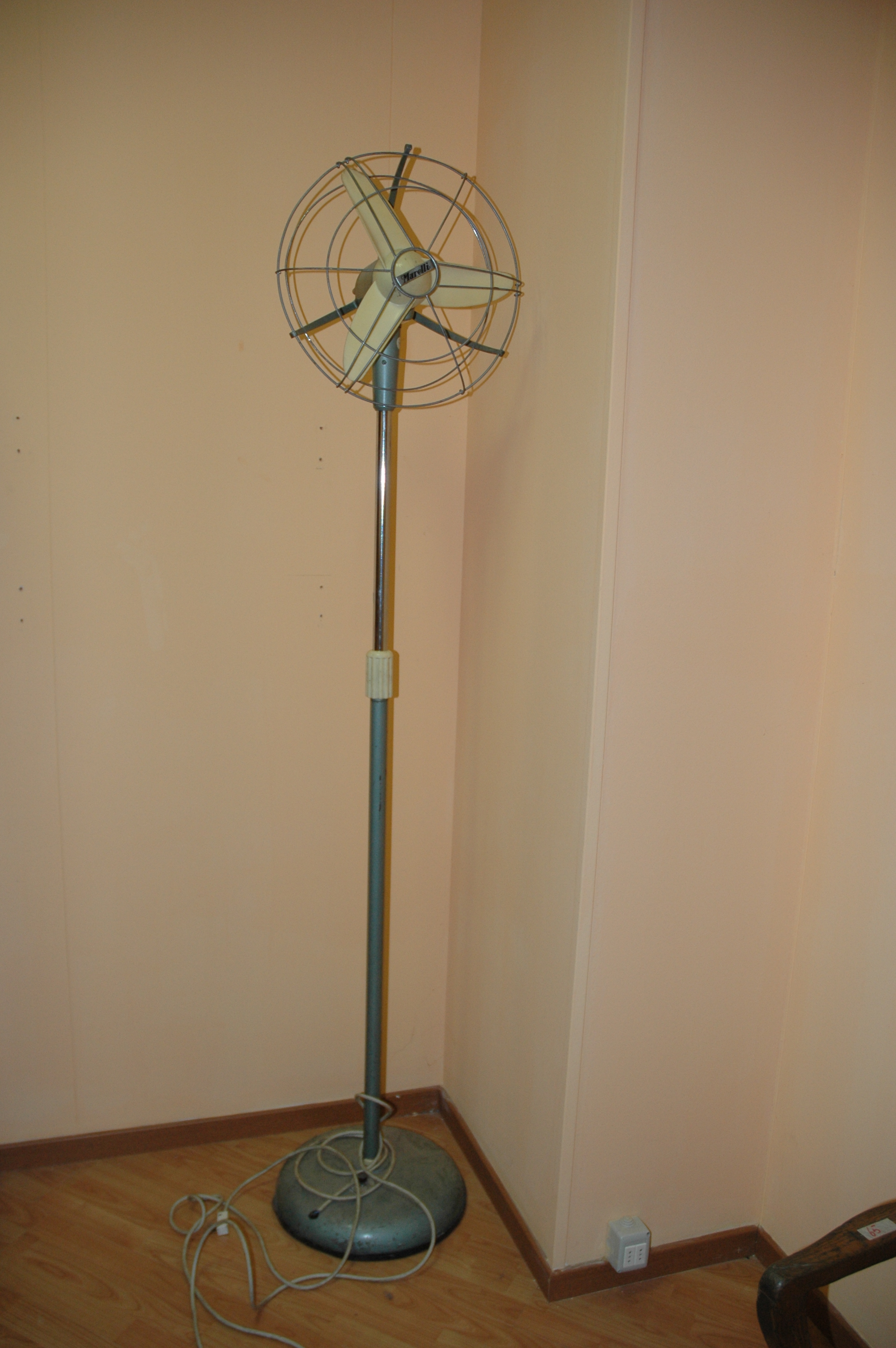antiquariato: Ventilatore Marelli, anni '50, con piantana