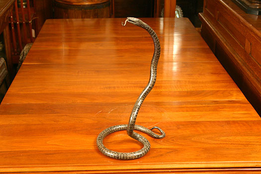 antiquariato: Serpente in ferro e rame