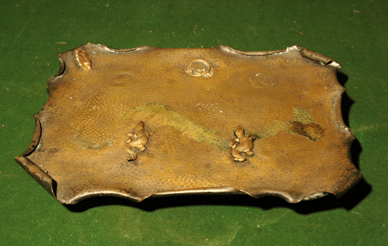 Brass tray, with lizards and scarabeo, Good luck